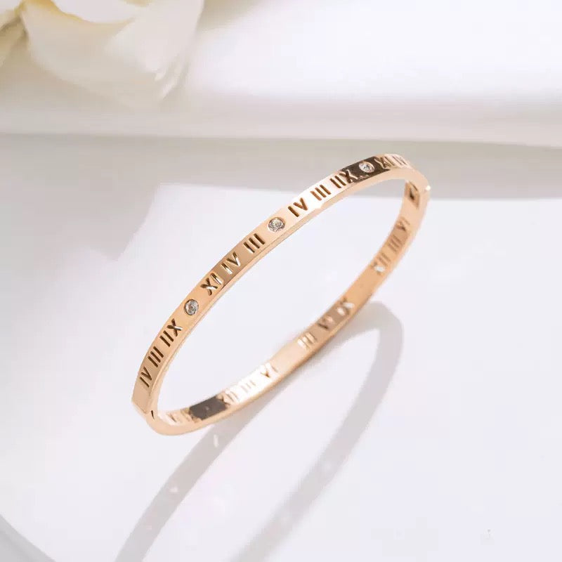 ASTRA® ROMAN NUMERAL BANGLE