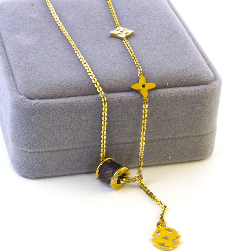 ASTRA® CLOVER CHARM NECKLACE