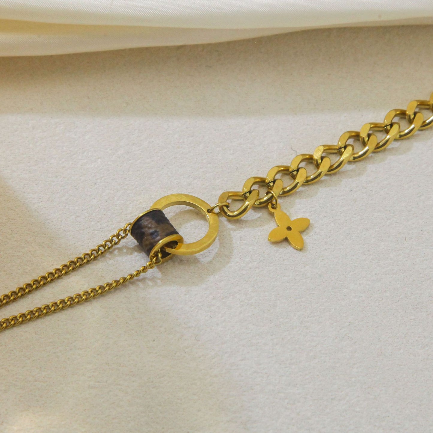 ASTRA® CLOVER SIGNATURE BRACELET