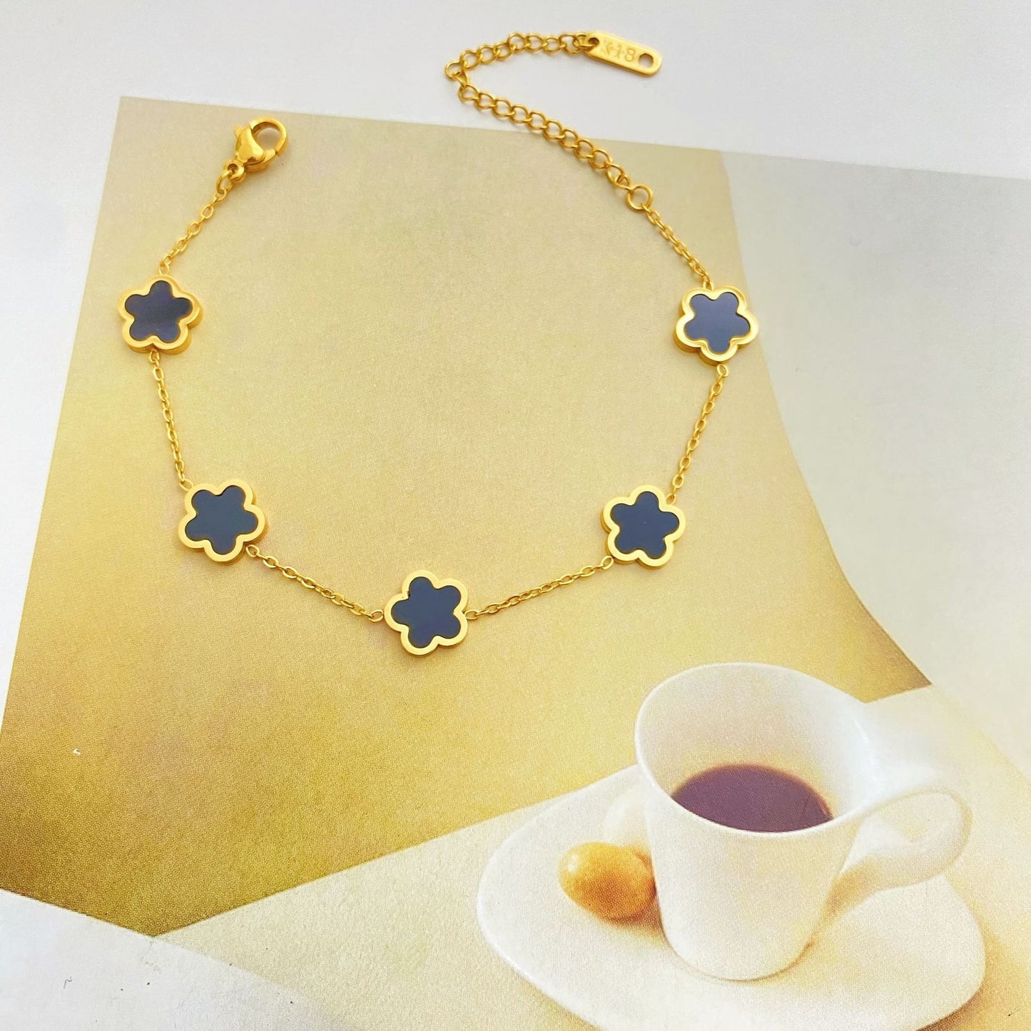 ASTRA® CLOVER GRACE BRACELET