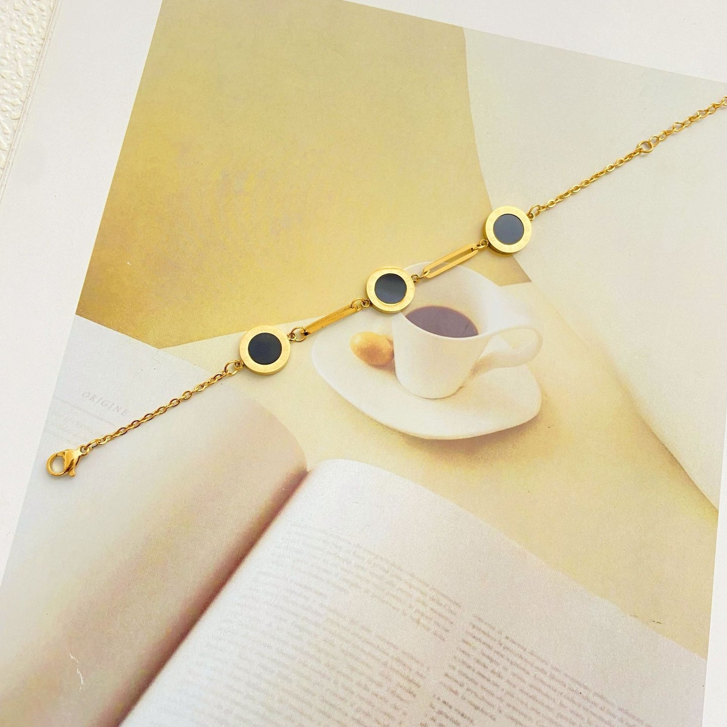 ASTRA® CLOVER GRACE BRACELET