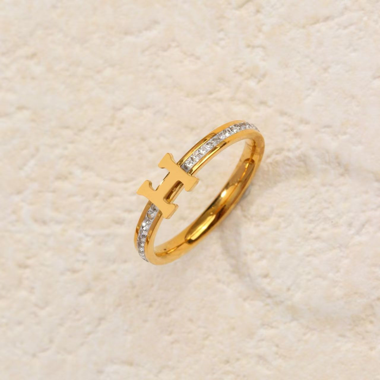 ASTRA® H SIGNATURE RING