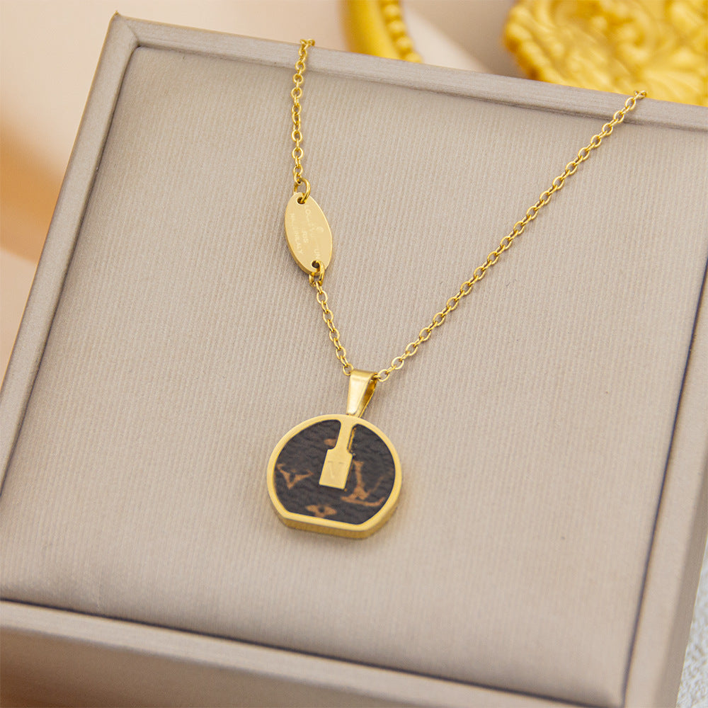 ASTRA® CLOVER CHARM NECKLACE