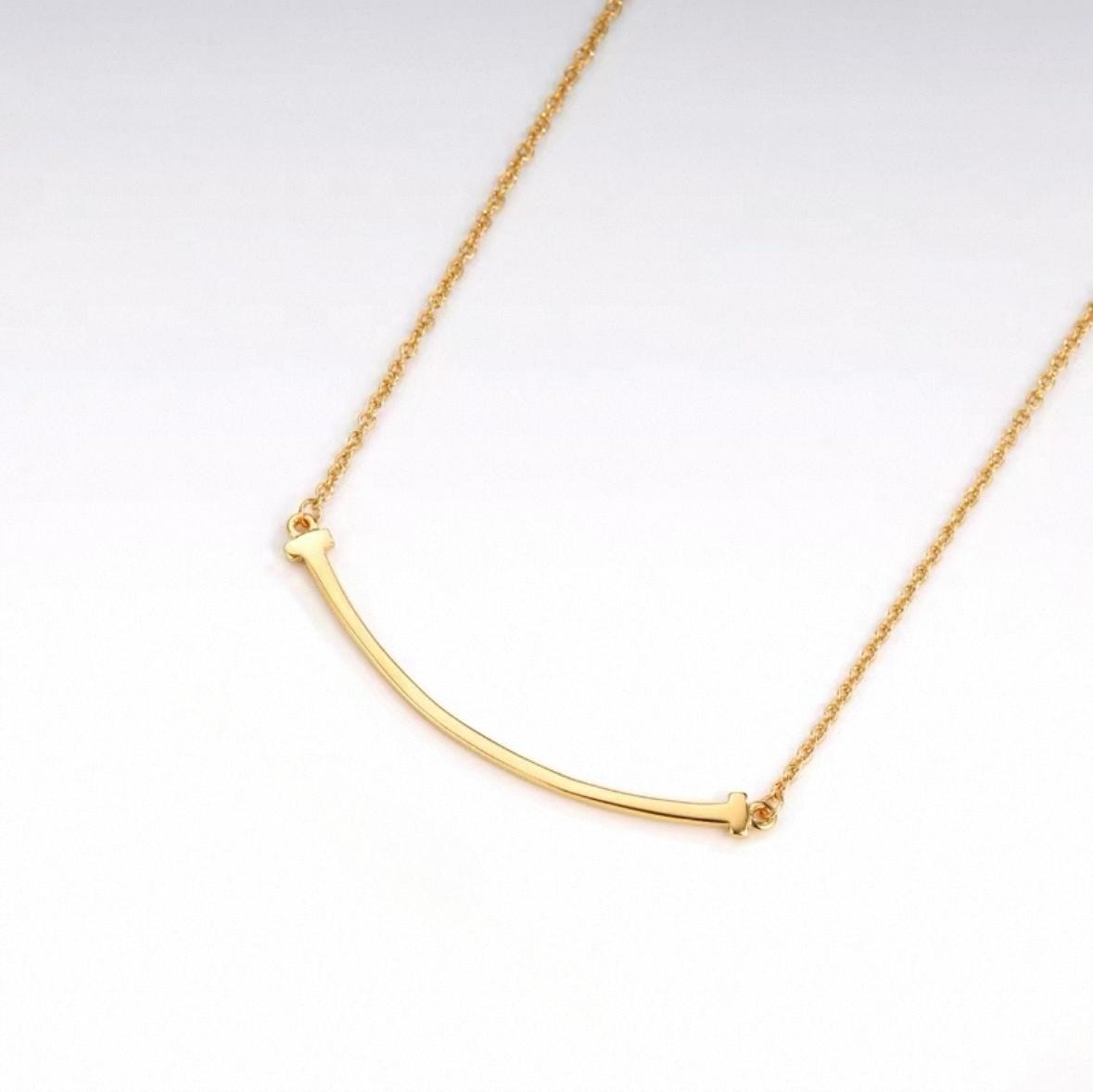 ASTRA® SMILE ARC NECKLACE