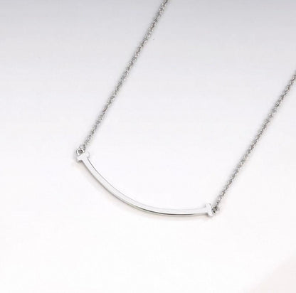 ASTRA® SMILE ARC NECKLACE