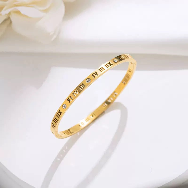 ASTRA® ROMAN NUMERAL BANGLE
