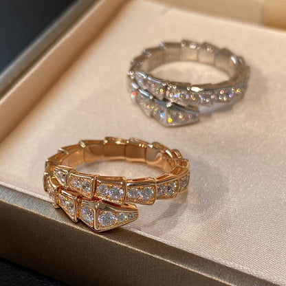 ASTRA® FULL PAVÉ SNAKEBONE RING