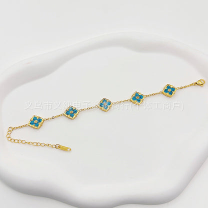 Chic Geometric Quatrefoil Statement Wristwear