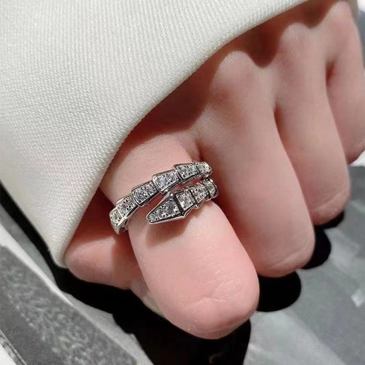 ASTRA® FULL PAVÉ SNAKEBONE RING