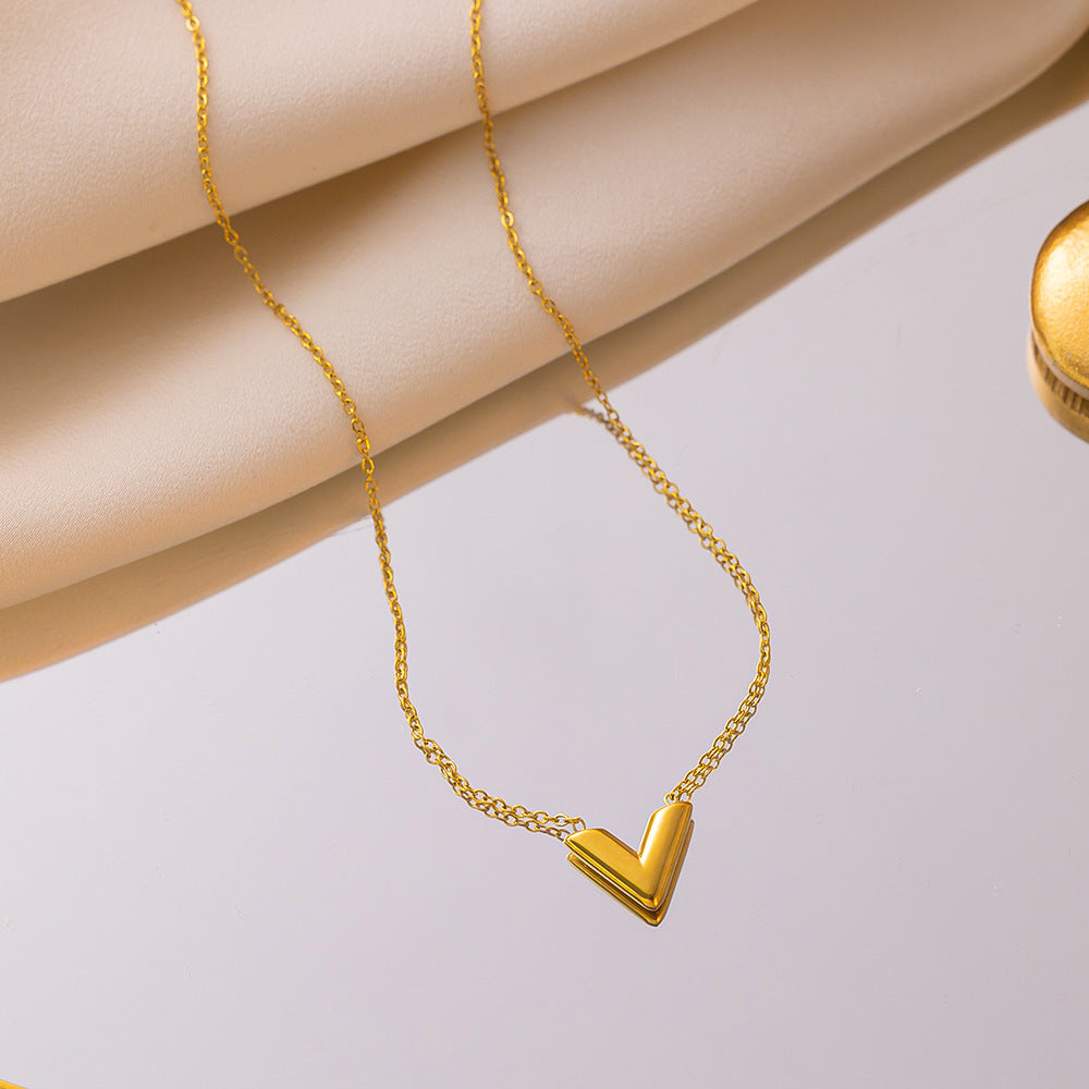 ASTRA® V SIGNATURE NECKLACE