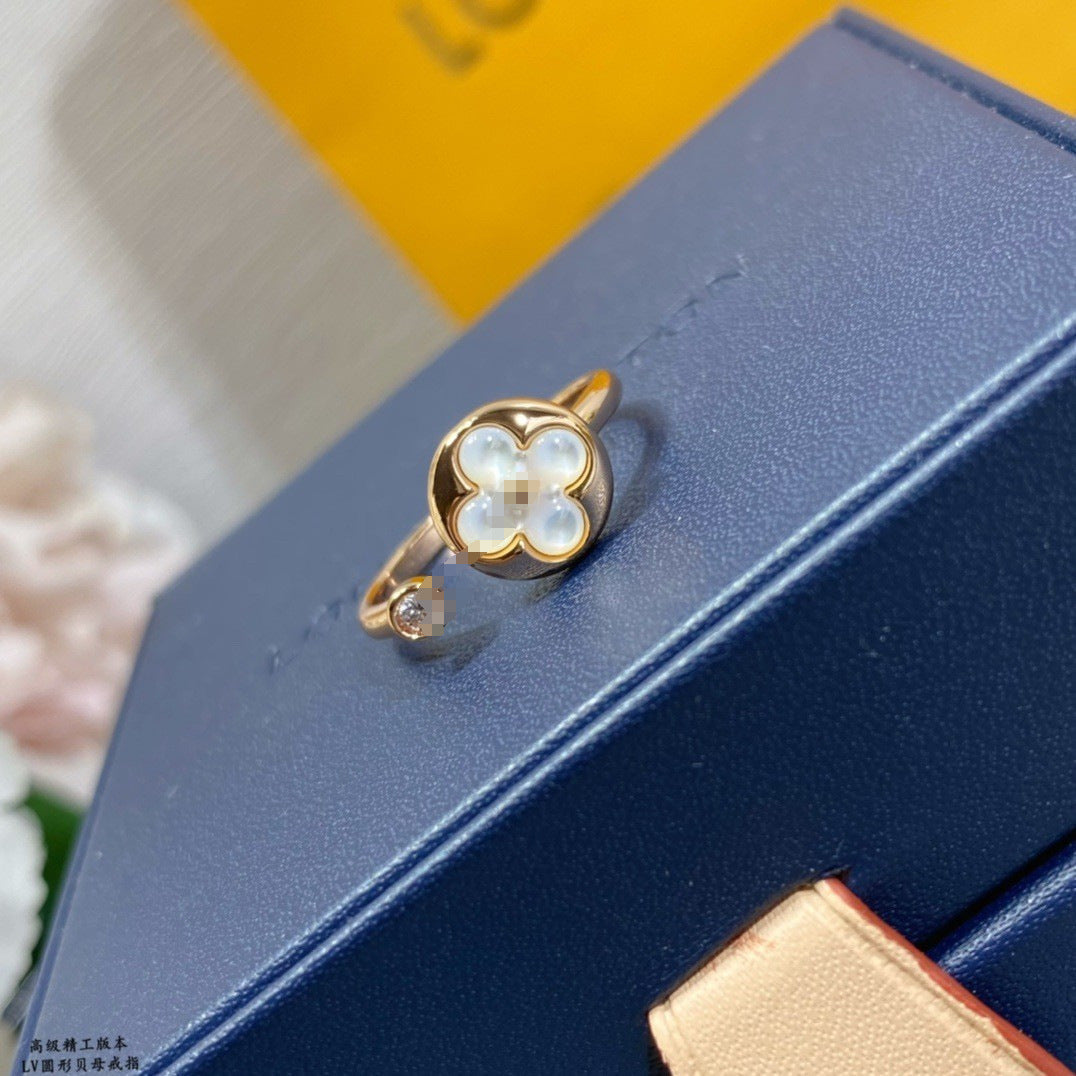 Vintage Sharp Flower Shell Ring