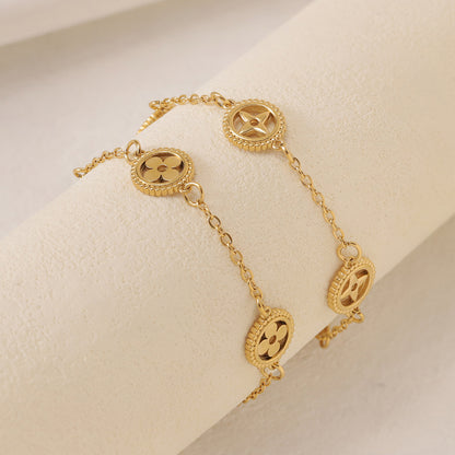 ASTRA® HOLLOW CLOVER BRACELET