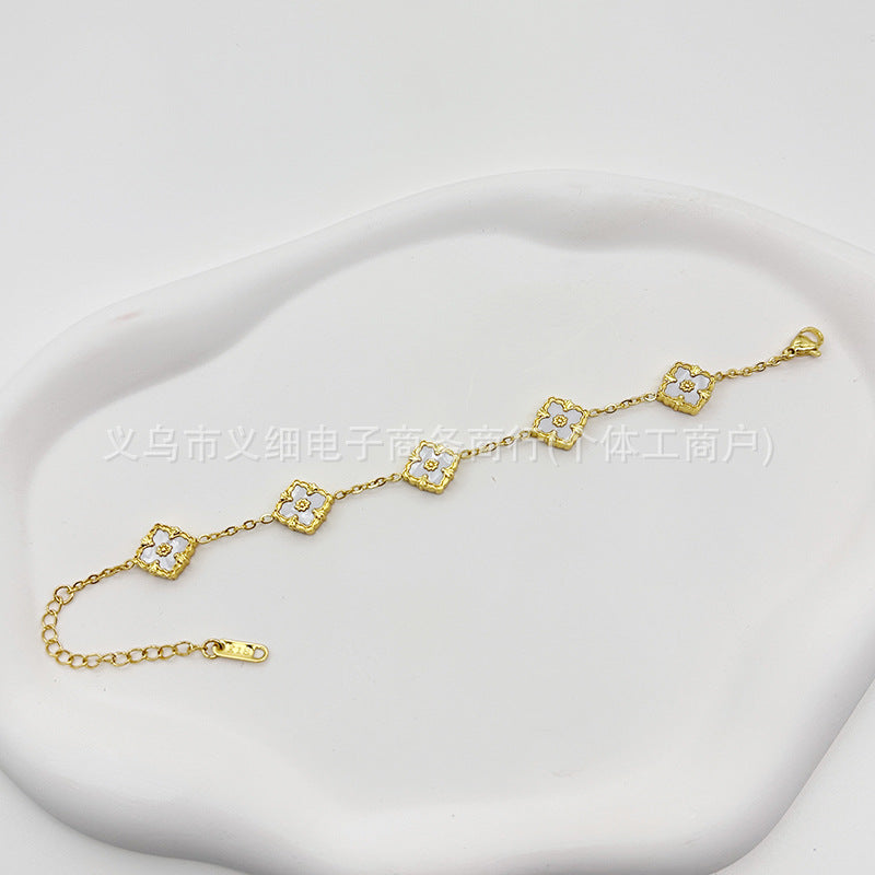 Chic Geometric Quatrefoil Statement Wristwear