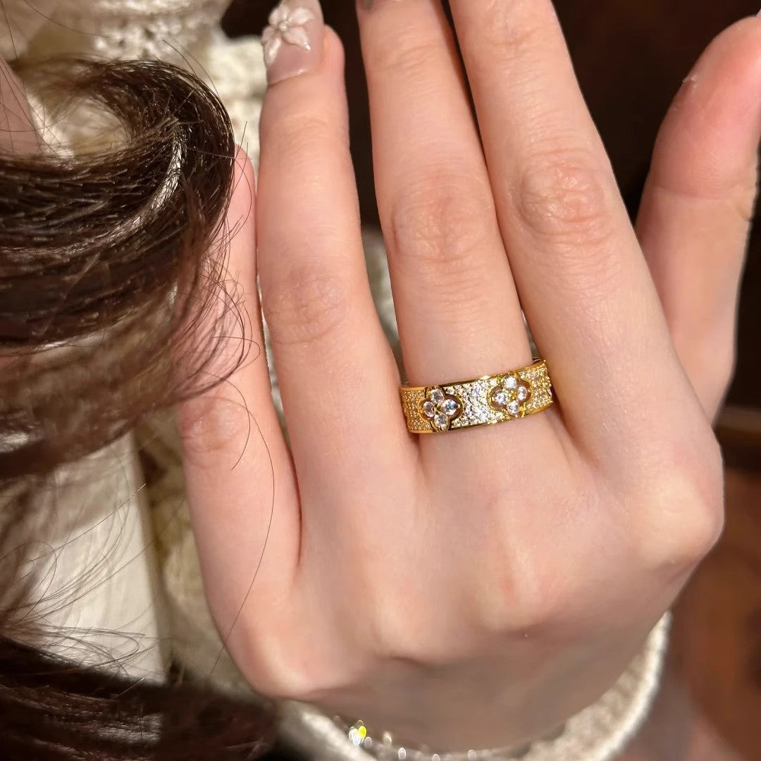 Chic Full Pave Flower Band Ring